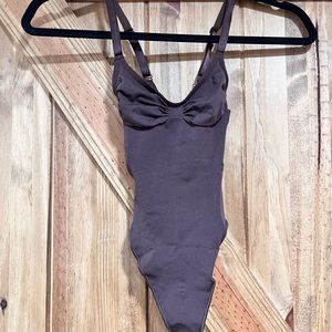 SKIMS Thong Bodysuit— Seamless Support